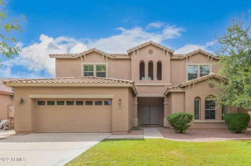 1381 Boston St, Gilbert, AZ 85295-6166