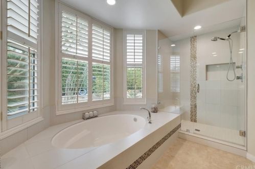 15 Napoleon Rd, Rancho Mirage CA  92270-2715 exterior