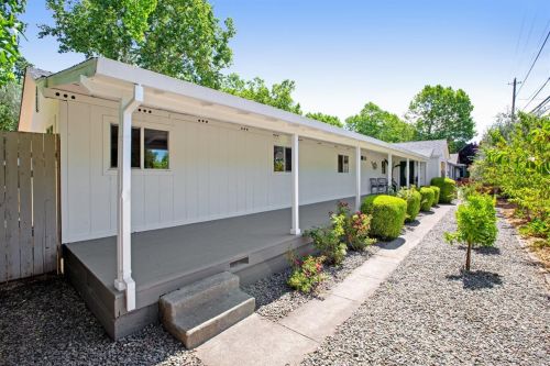 792 Summerfield Rd, Santa Rosa, CA 95405-7104
