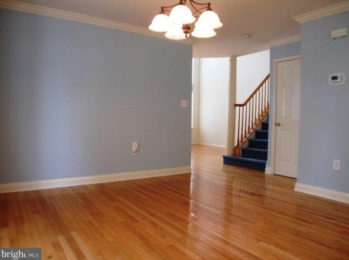 605 Creststone Cir, Princeton NJ  08540-9487 exterior