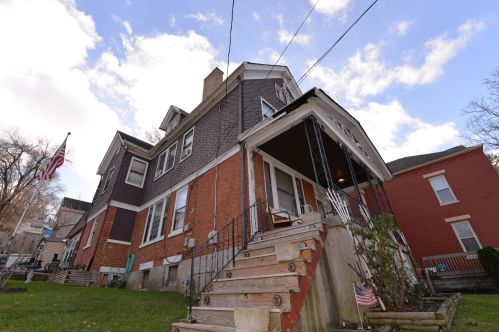 336 9th Ave, Newport KY  41074-1411 exterior