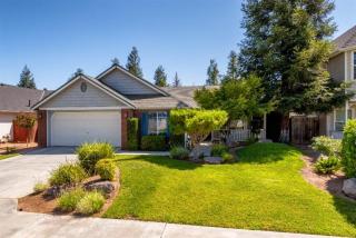 4707 Calimyrna Ave, Fresno, CA 93722-3279