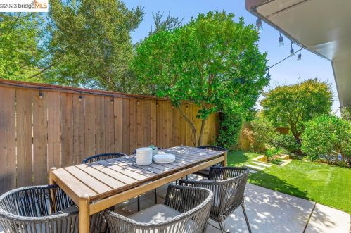 2820 Alida St, Oakland CA  94602-3451 exterior