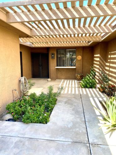 52 Sunrise Dr, Rancho Mirage, CA 92270-3845