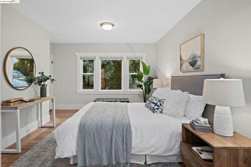 5333 El Camile Ave, Oakland CA  94619-3210 exterior