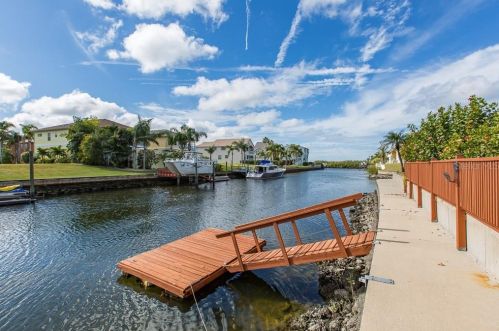 6204 Spoonbill Dr, New Port Richey FL  34652-2032 exterior