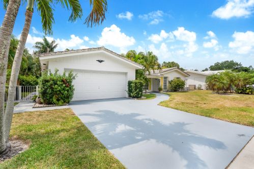682 3rd St, Boca Raton, FL 33486-4606