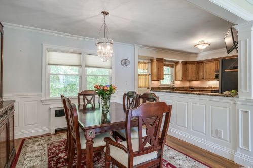 9 Doris Ct, Northport NY  11768-2000 exterior