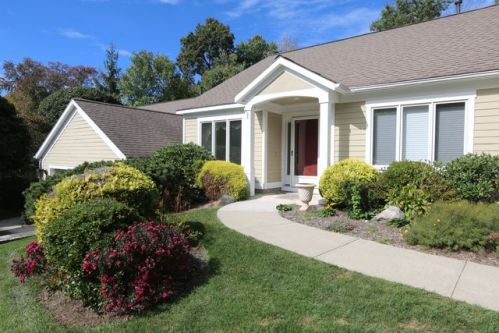 683 Heritage Hls, Somers Town, NY 10589-1973