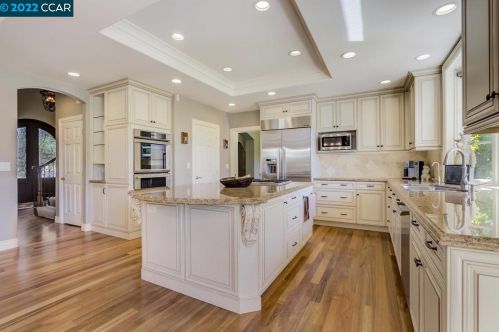 695 Blue Spruce Dr, Danville CA  94506-4525 exterior