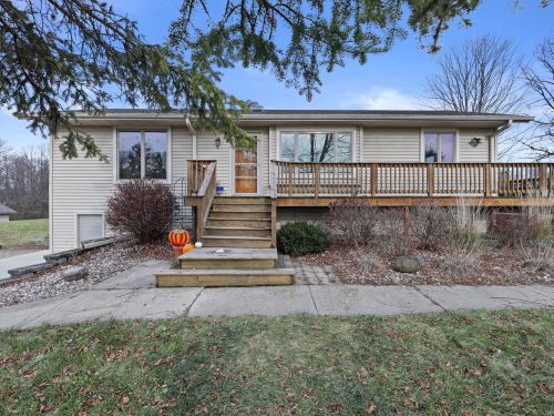 9106 Wescott Rd, Kewaskum WI  53040-9716 exterior