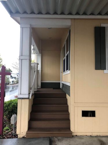 1462 Salamanca Ave, Hayward CA  94544-6256 exterior