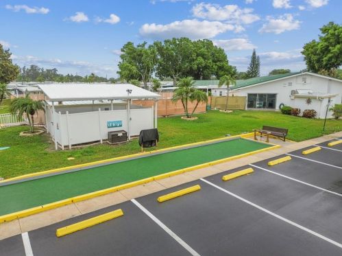 82124 B St, Pinellas Park FL  33781-1734 exterior