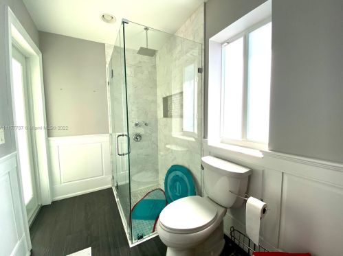 5750 112 Ter, Hialeah FL  33012-2573 exterior