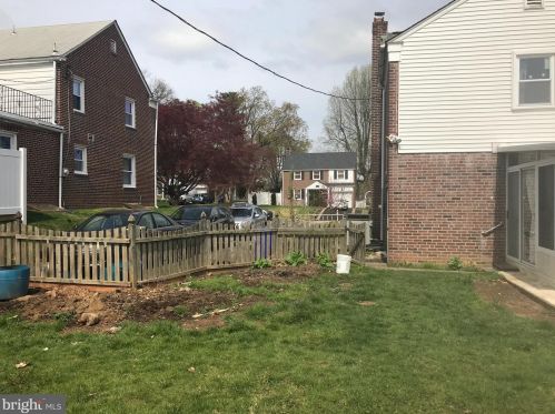 26 Johns Rd, Cheltenham PA  19012-1420 exterior