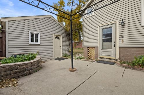 4038 7th Ave, Kenosha WI  53140-5532 exterior