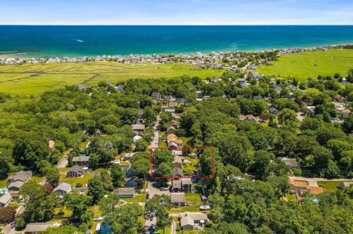 90 Edwards Rd, Marshfield, MA 02050-5370