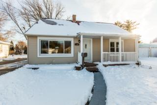 1726 Delaware St, Oshkosh, WI 54902-6727