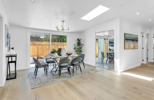 330 Anna Ave, Mountain View CA  94043-4104 exterior