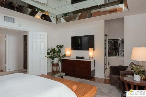 4 Vista Loma Dr, Rancho Mirage CA  92270-2959 exterior