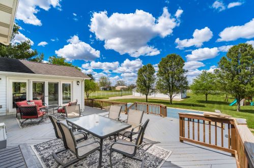 1320 Old Springfield Rd, London OH  43140-9202 exterior