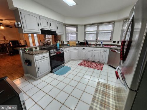 102 Springfield Way, Dover DE  19904-9114 exterior