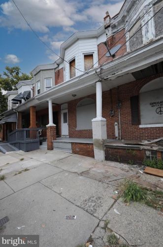 1213 Jackson St, Camden, NJ 08104-3525