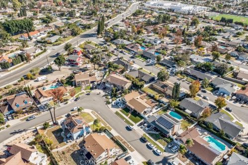 2340 Robinhood Pl, Orange CA  92867-1851 exterior