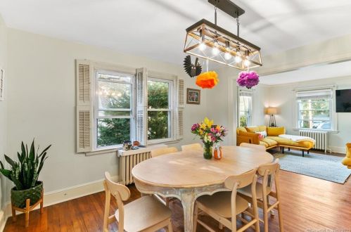 24 Clover St, Middletown CT  06457-5219 exterior