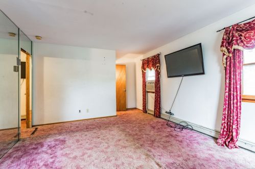 292 Parkside Ave, Miller Place NY  11764-3521 exterior