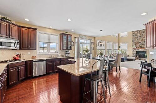 12 Tracy Cir, Camp Bell Hall, NY 10916-3354