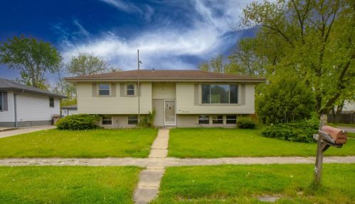 600 Northgate Dr, Dyer, IN 46311-1148