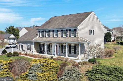 991 Fairview Ave, Ephrata, PA 17522-1362