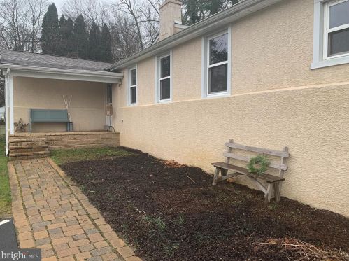 653 Gulph Rd, Norristown PA  19406-3704 exterior