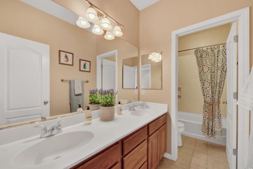 1173 Villaggio Cir, Vacaville CA  95688-8774 exterior