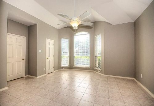 7902 Thorneywood Rd, Plano TX  75024-3909 exterior