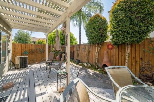 2208 Cypress St, Covina CA  91724-2338 exterior