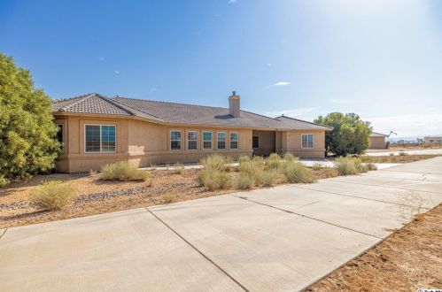 11326 Solano Rd, Victorville, CA 92392-2176