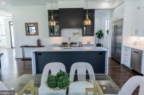 2219 Westmoreland St, Falls Church VA  22043-1701 exterior