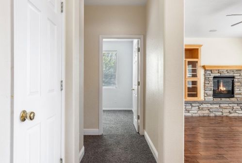 2228 Clock Tower Ct, Riverbank CA  95367-9427 exterior