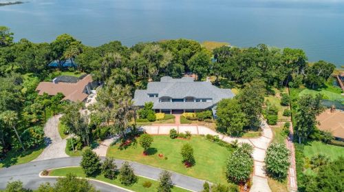 15749 Acorn Cir, Tavares, FL 32778-9784