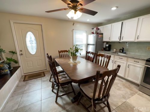 127 Fulton St, Woodbridge NJ  07095-2619 exterior