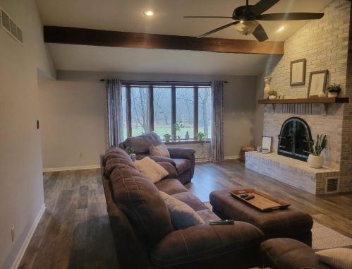 1204 Amber Ln, Watertown, WI 53098-1404