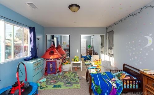 4156 Epsilon St, San Diego CA 92113-4305 exterior