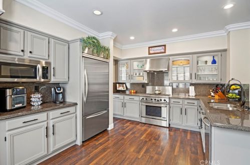 30411 Star Canyon Pl, Santa Clarita CA  91384-4712 exterior