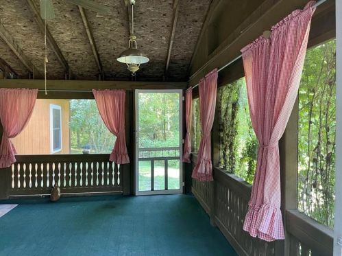 2919 Perry Hwy, Slippery Rock, PA 16057-6309