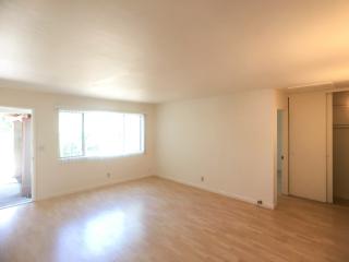 72 Fanyon St, Milpitas CA  95035-4916 exterior