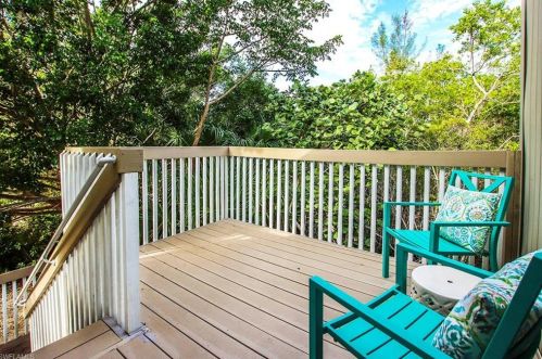 1799 Middle Gulf Dr, Sanibel, FL 33957-6326
