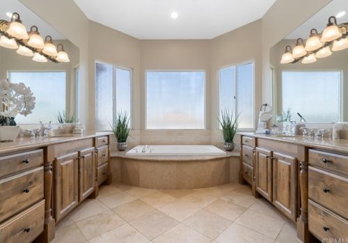 607 Gertruda Ave, Redondo Beach CA  90277-2132 exterior