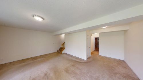 153 Wellington Dr, Florence KY  41042-7719 exterior